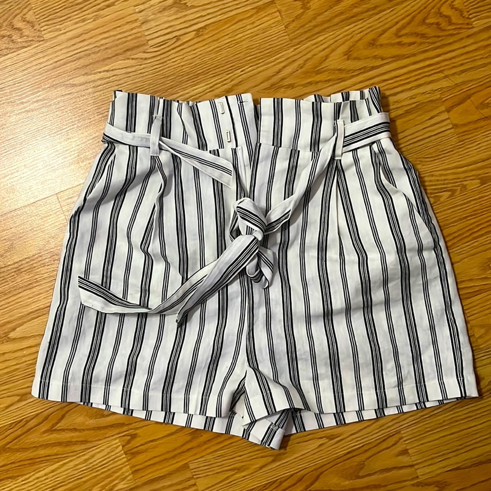 Forever 21 Striped Shorts , Size: M, Color: Black and White